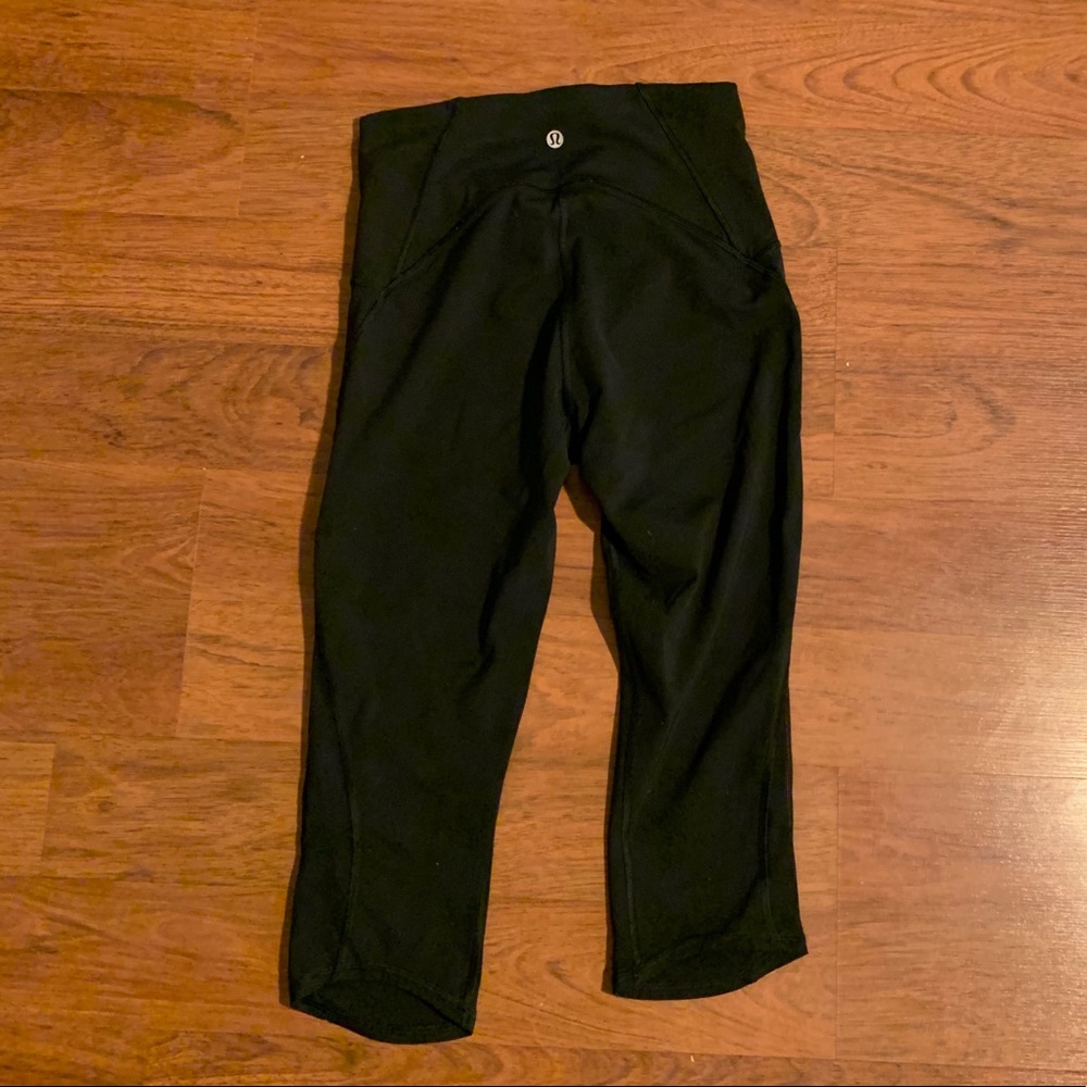 Lululemon cropped leggings size 6